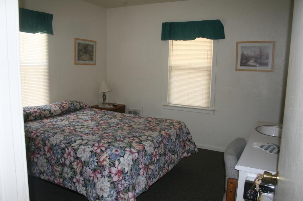 Jnr Hotel Cedarville Ruang foto